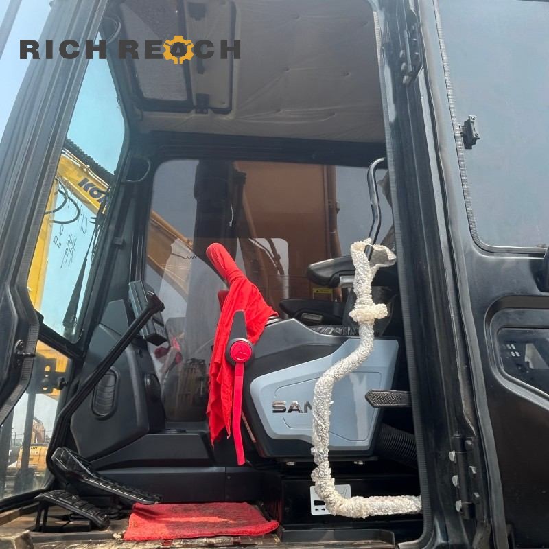 Heavy duty undercarriage and track rollers of a 2020 SANY 245H excavator, priced at $34,722